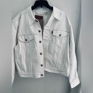 White brand new Levi’s Jean jacket